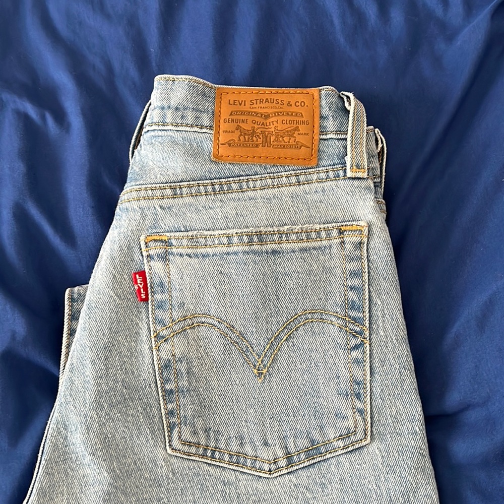 Levi’s straight jeans